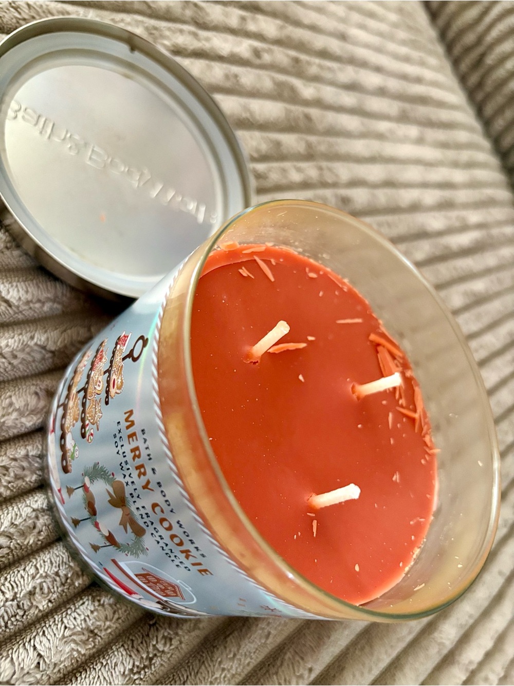 Bath & Body Works Merry Cookie Candle - Light Blue & Gold - Picture 2 of 2